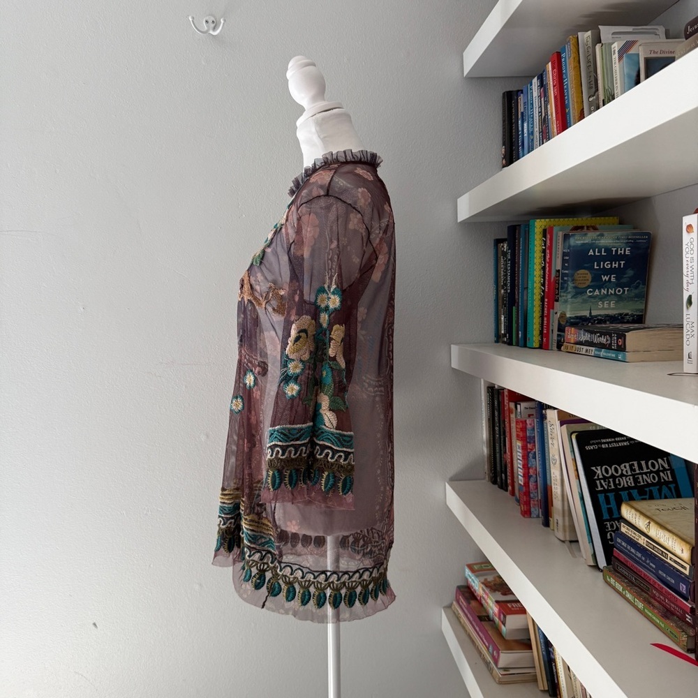 Johnny Was Biya  Renley Mesh Sheer Top with Floral Embroidery Medium no slip - Picture 5 of 13